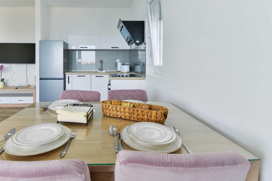 CROWONDER Sunny Bay Beachfront Apartment A5 - second floor