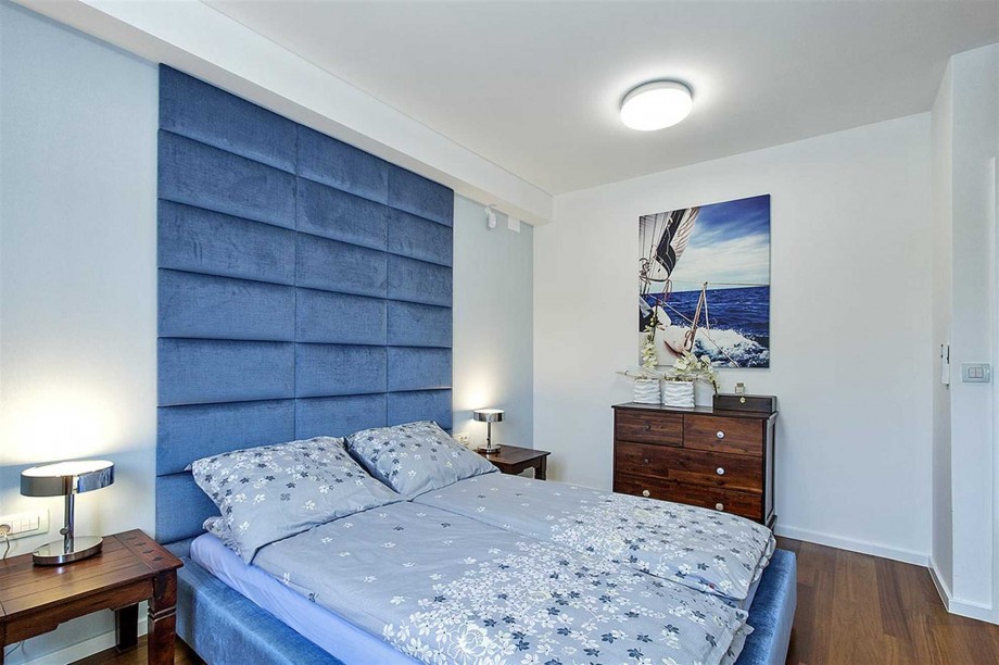 CROWONDER Beachfront Aqua Apartment with Panoramic Seaview