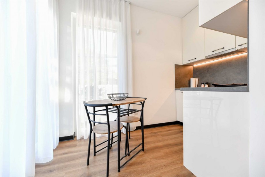 CROWONDER  Superior Apartments and Rooms Oaza with Heated Swimming Pool, Gym and Sauna - Studio S001