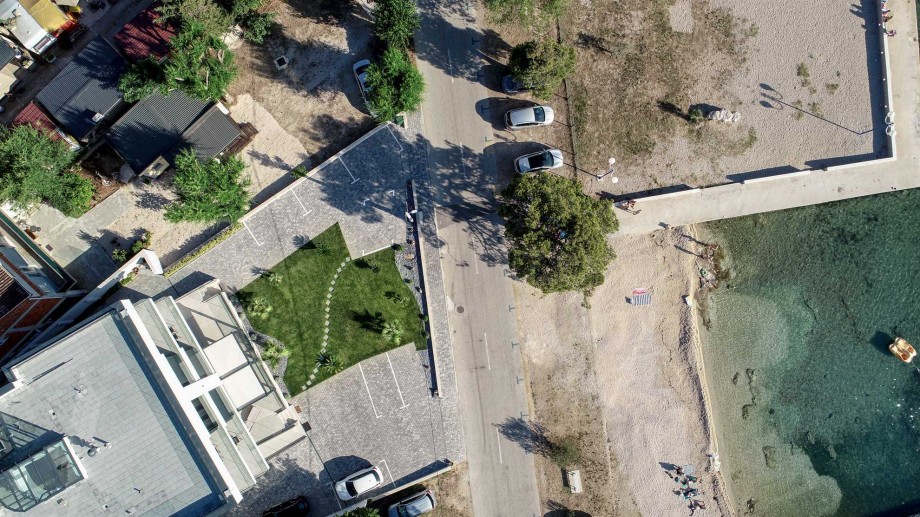 CROWONDER  Superior Apartments and Rooms Oaza with Heated Swimming Pool, Gym and Sauna - Studio S001