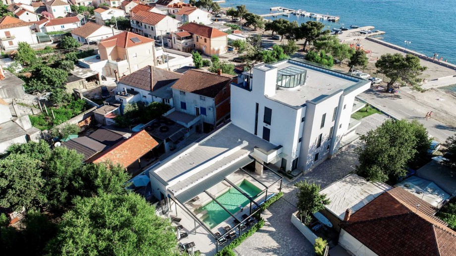 CROWONDER  Superior Apartments and Rooms Oaza with Heated Swimming Pool, Gym and Sauna- Apartment A204 (2+2) with Sea View