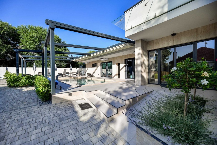 CROWONDER  Superior Apartments and Rooms Oaza with Heated Swimming Pool, Gym and Sauna- Apartment A204 (2+2) with Sea View