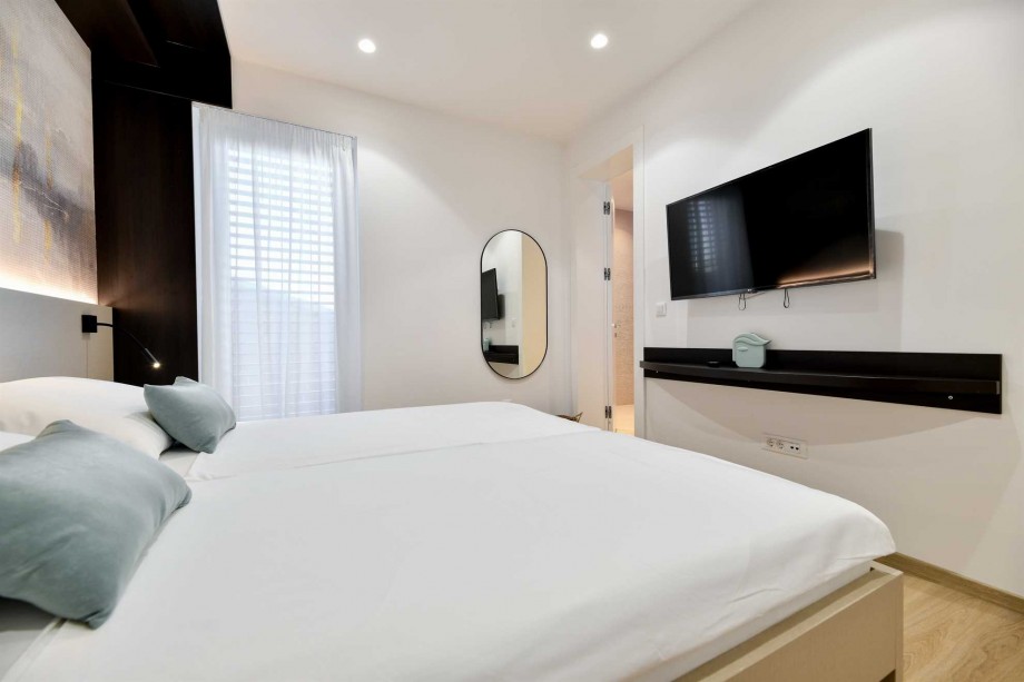 CROWONDER  Superior Apartments and Rooms Oaza with Heated Swimming Pool, Gym and Sauna- Apartment A204 (2+2) with Sea View