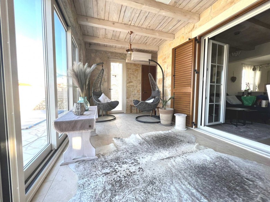 CROWONDER Dalmatian Villa with Heated Pool