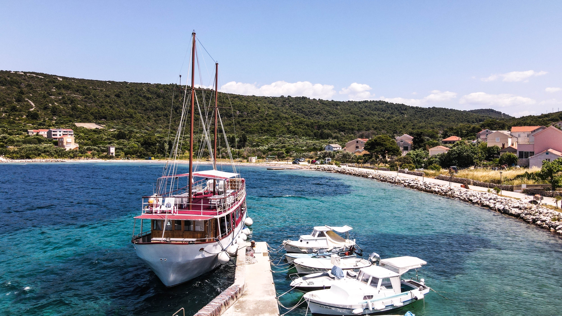 Rejs statkiem wycieczkowym na rajską plażę Sakarun na wyspie Dugi Otok - wypłynięcie z Zadaru / sezon zakończony - start wiosna 2024 /