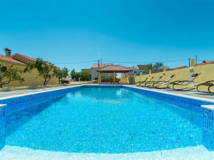 Apartmány CROWONDER Sun & Fun s bazénem - Apartmán Blue Sky pro 4 osoby