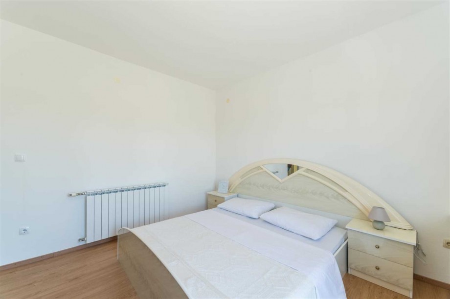 CROWONDER Sun&Fun Apartaments with Swimming Pool- Apartment Sunny Morning for 10 people