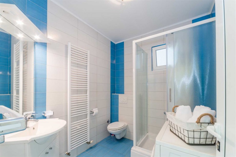 CROWONDER Sun&Fun Apartaments with Swimming Pool- Apartment Sunny Morning for 10 people