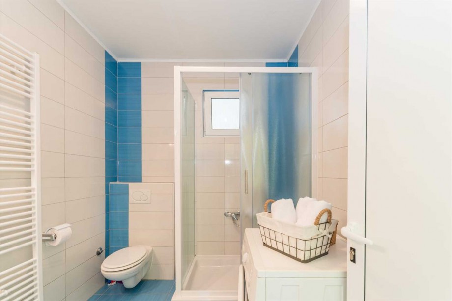 CROWONDER Sun&Fun Apartaments with Swimming Pool- Apartment Sunny Morning for 10 people