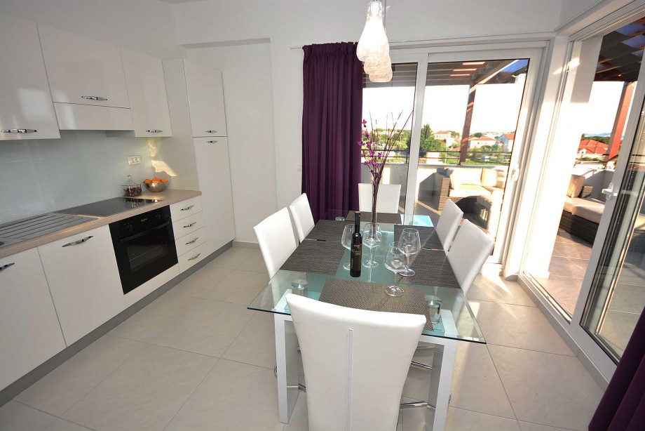 CROWONDER Luxury Toretta Apartment A3 with Jacuzzi