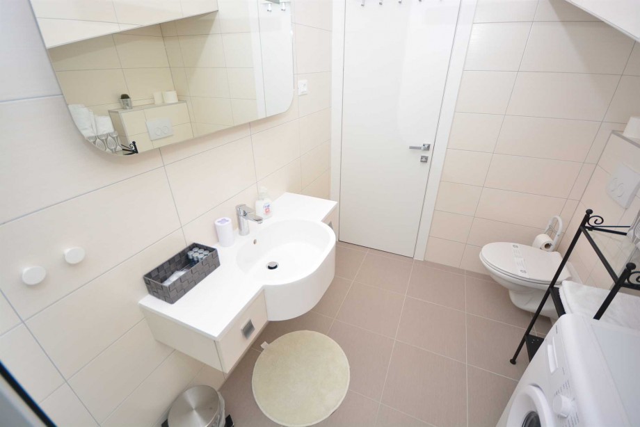 CROWONDER Luxury Toretta Apartment A3 with Jacuzzi