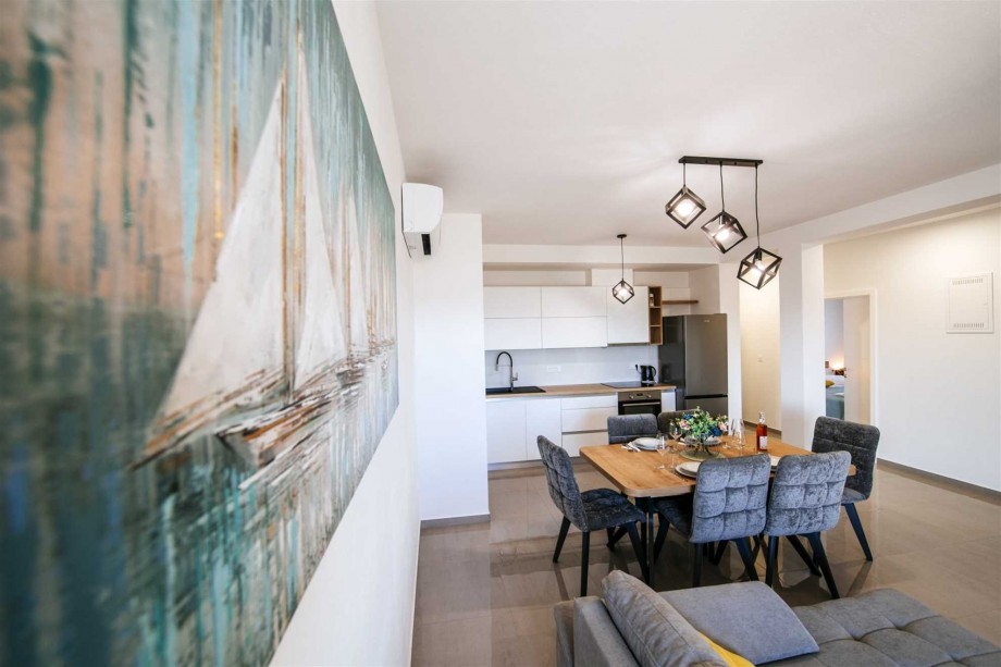 Crowonder Sun Dance Apartments- Apartment A2 with Heated Swimming Pool, Seaview and Green Garden