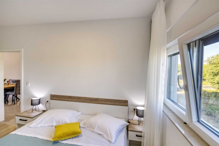 Crowonder Sun Dance Apartments- Apartment A2 with Heated Swimming Pool, Seaview and Green Garden