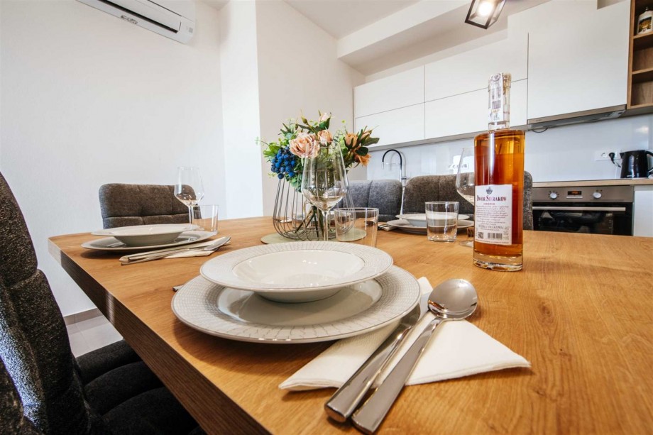Crowonder Sun Dance Apartments- Apartment A2 with Heated Swimming Pool, Seaview and Green Garden