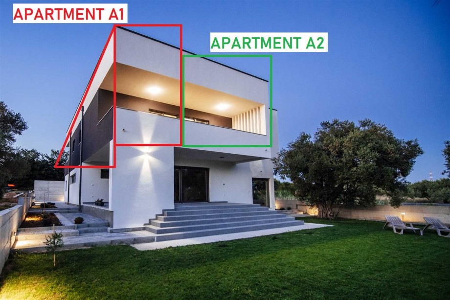 Crowonder Sun Dance Apartments- Apartment A2 with Heated Swimming Pool, Seaview and Green Garden