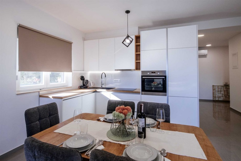 Crowonder Sun Dance Apartments-  Apartment A1 with Heated Swimming Pool, Seaview and Green Garden