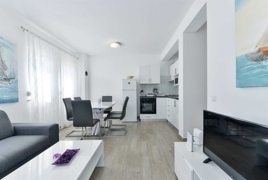 CROWONDER Luxury Vir Apartments- Apartment A1