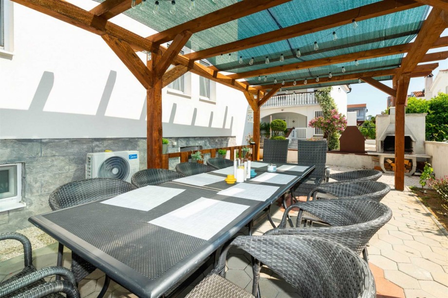 CROWONDER Luxury Vir Apartments- Apartment A1