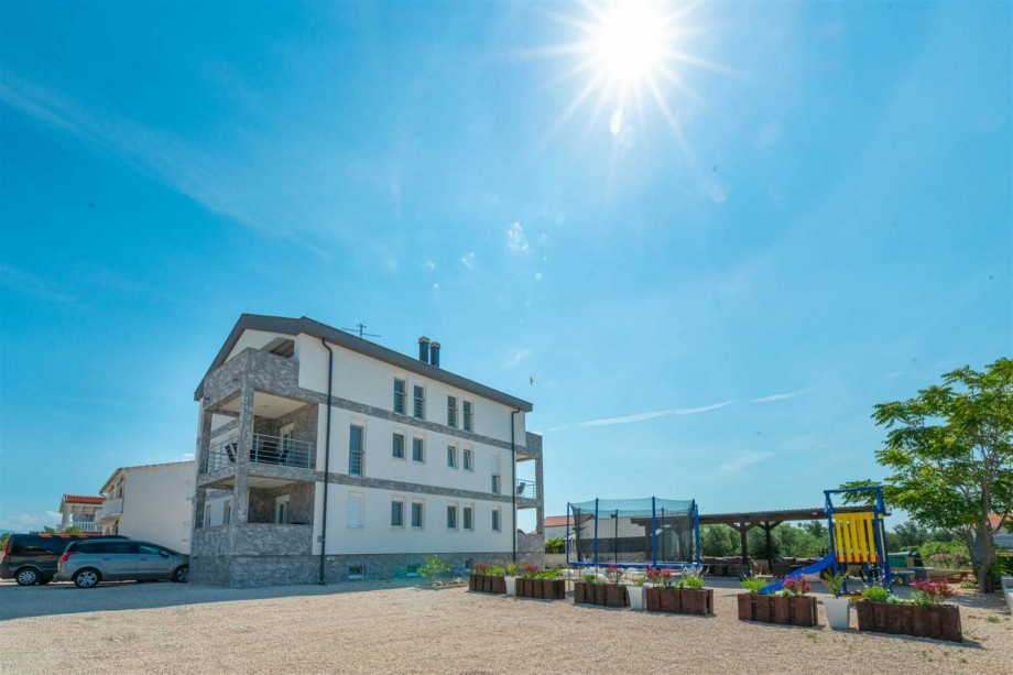 CROWONDER Luxury Vir Apartments- Apartment A1