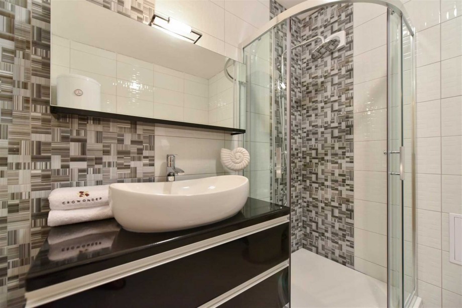 CROWONDER Luxury Vir Apartments- Apartment A1