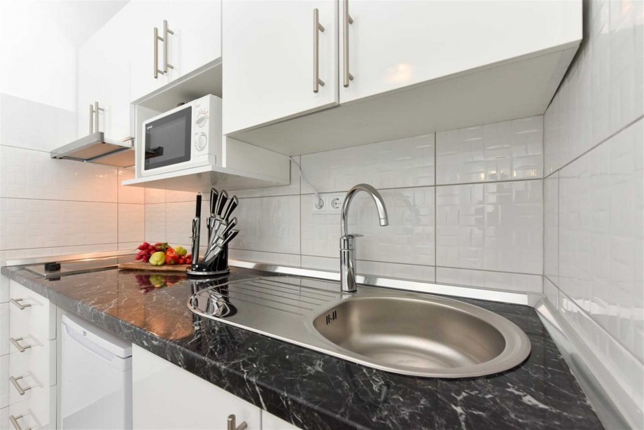 CROWONDER Luxury Vir Apartments- Apartment A3 with Sea View