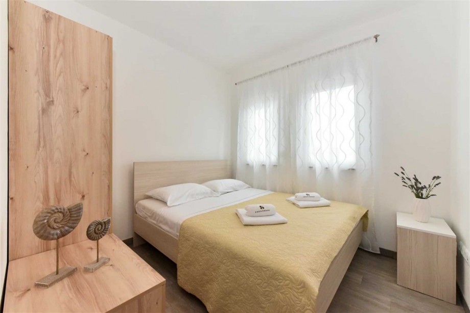 CROWONDER Luxury Vir Apartments- Apartment A3 with Sea View