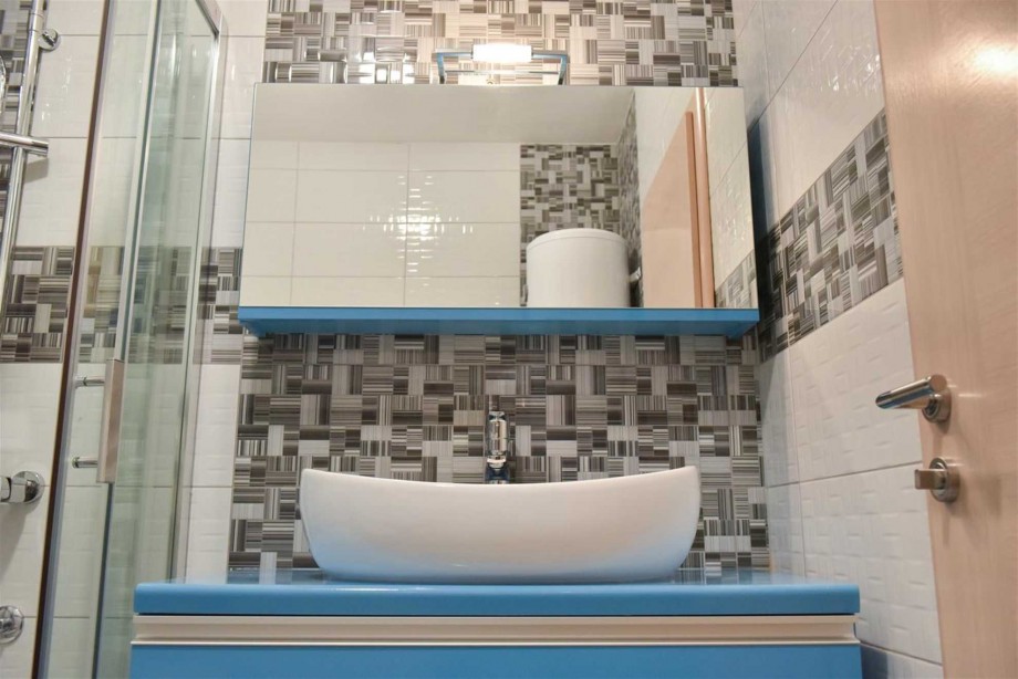 CROWONDER Luxury Vir Apartments- Apartment A2 with Sea View