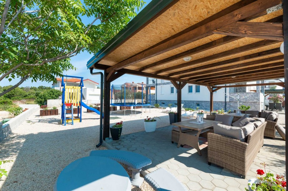 CROWONDER Luxury Vir Apartments- Apartment A5 with Sea View