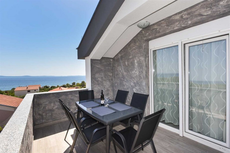 CROWONDER Luxury Vir Apartments- Apartment A5 with Sea View