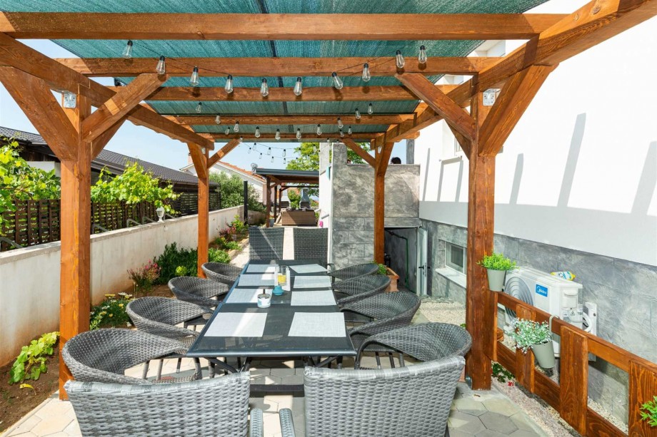 CROWONDER Luxury Vir Apartments- Apartment A6 with Sea View