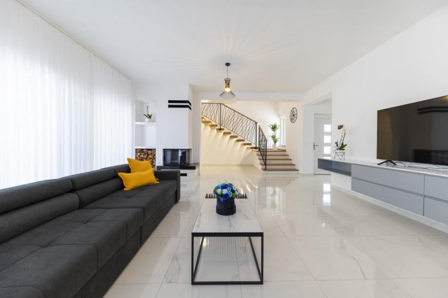 Crowonder Mila Prestige Villa with a Heated Swimming Pool, Sauna and Jacuzzi on the Rooftop