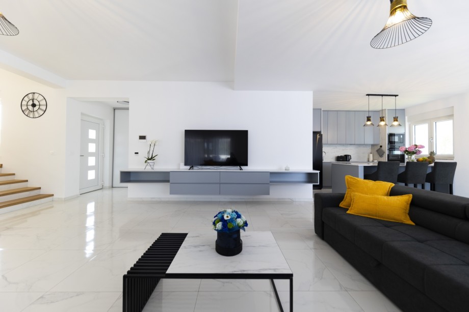 Crowonder Mila Prestige Villa with a Heated Swimming Pool, Sauna and Jacuzzi on the Rooftop