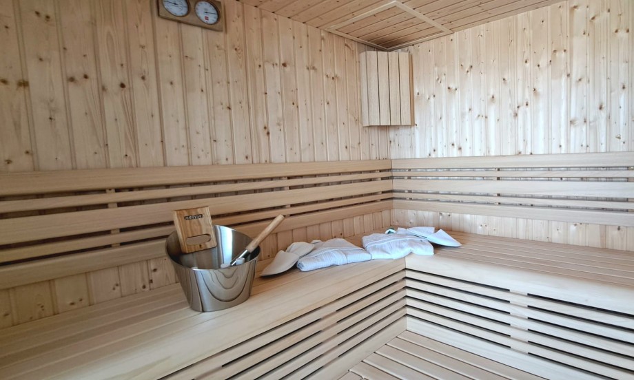 Crowonder Mila Prestige Villa with a Heated Swimming Pool, Sauna and Jacuzzi on the Rooftop