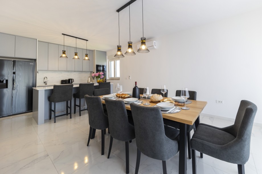 Crowonder Mila Prestige Villa with a Heated Swimming Pool, Sauna and Jacuzzi on the Rooftop