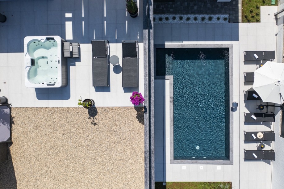 Crowonder Mila Prestige Villa with a Heated Swimming Pool, Sauna and Jacuzzi on the Rooftop