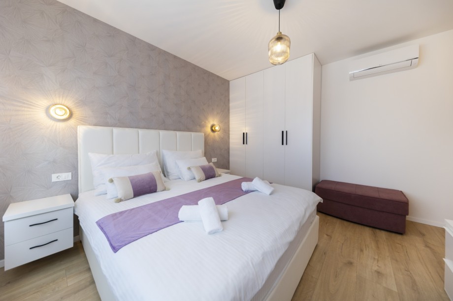 Crowonder Mila Prestige Villa with a Heated Swimming Pool, Sauna and Jacuzzi on the Rooftop