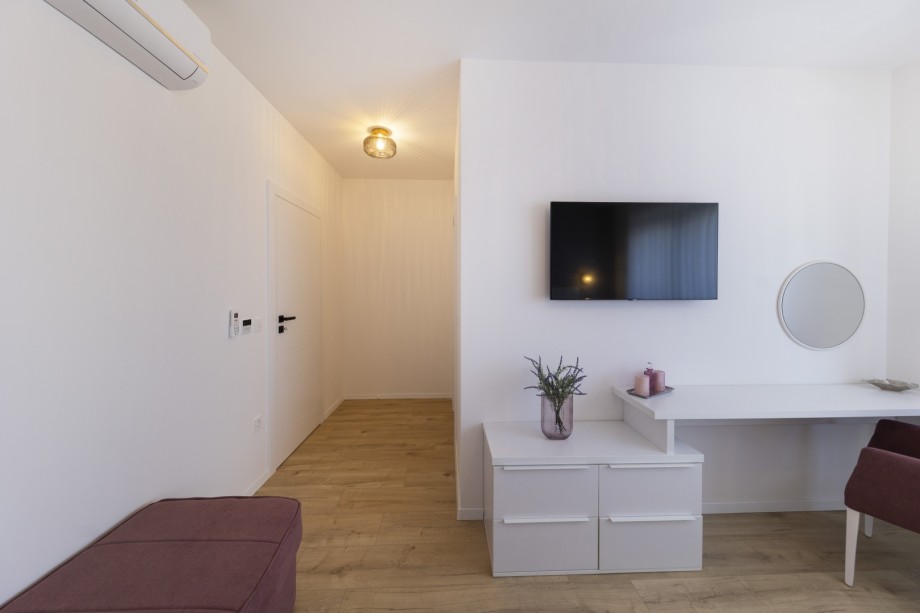 Crowonder Mila Prestige Villa with a Heated Swimming Pool, Sauna and Jacuzzi on the Rooftop