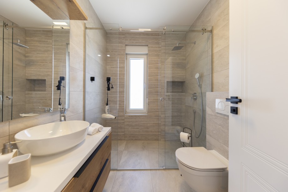 Crowonder Mila Prestige Villa with a Heated Swimming Pool, Sauna and Jacuzzi on the Rooftop