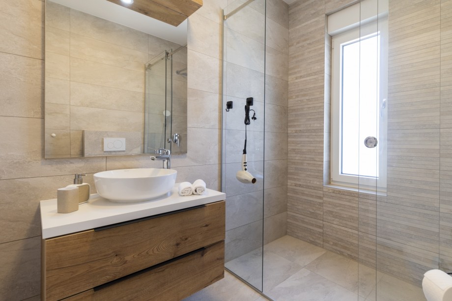 Crowonder Mila Prestige Villa with a Heated Swimming Pool, Sauna and Jacuzzi on the Rooftop