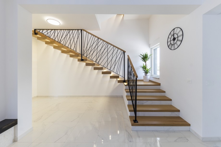 Crowonder Mila Prestige Villa with a Heated Swimming Pool, Sauna and Jacuzzi on the Rooftop