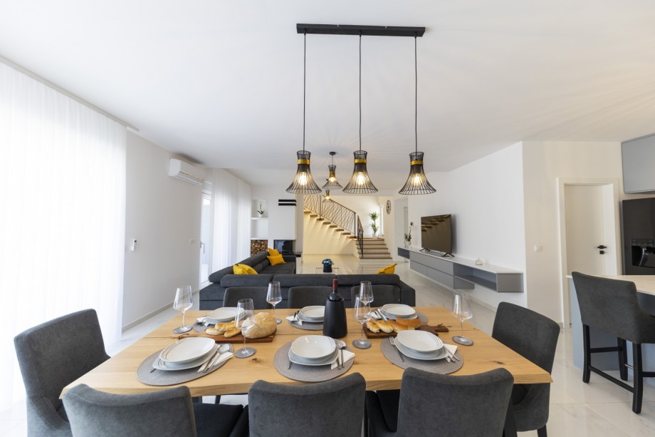 Crowonder Mila Prestige Villa with a Heated Swimming Pool, Sauna and Jacuzzi on the Rooftop