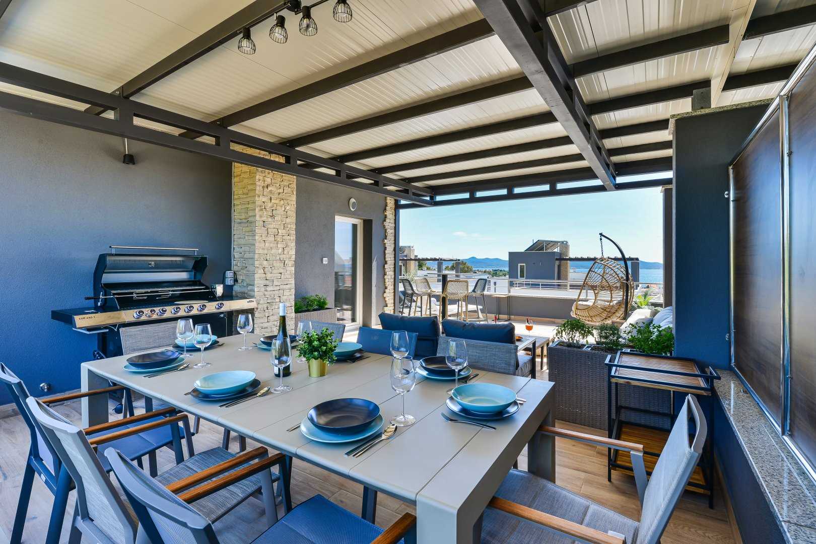 CROWONDER Villa Nika with Heated Swimming Pool, Jacuzzi and Sauna