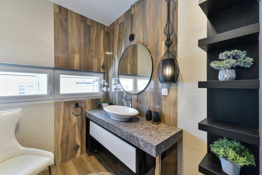 CROWONDER Villa Nika with Heated Swimming Pool, Jacuzzi and Sauna