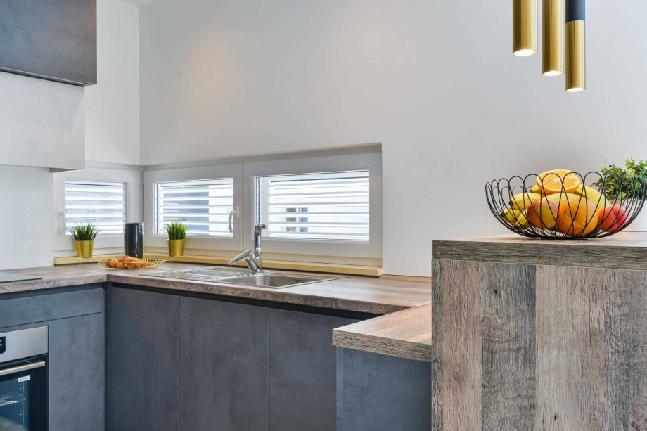 CROWONDER Villa Nika with Heated Swimming Pool, Jacuzzi and Sauna