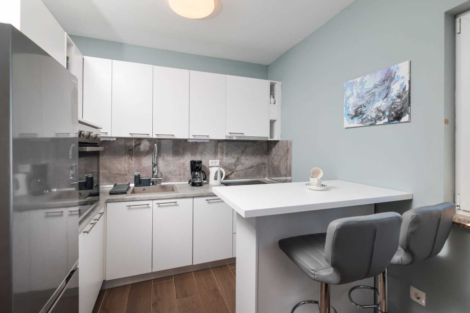 CROWONDER Sunset Apartments - Apartment A1 with Jacuzzi and Sea View