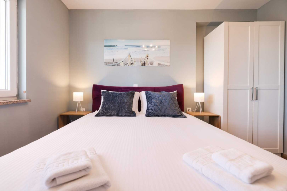 CROWONDER Sunset Apartments - Apartment A1 with Jacuzzi and Sea View