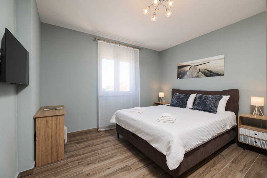 CROWONDER Sunset Apartments - Apartment A2