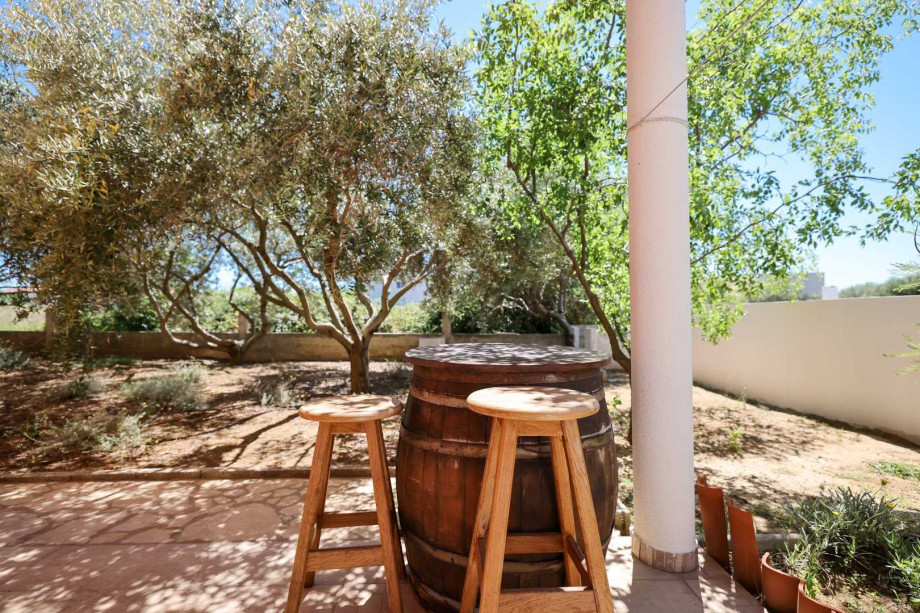 CROWONDER Sunset Apartments - Apartment A2