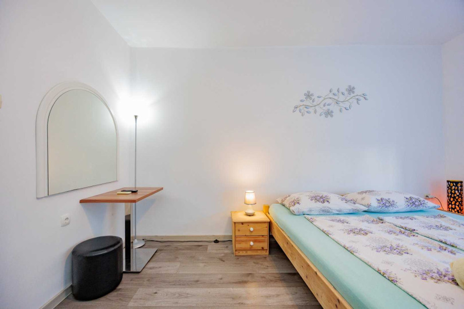 Crowonder Lucky Apartment A2 with swimming pool