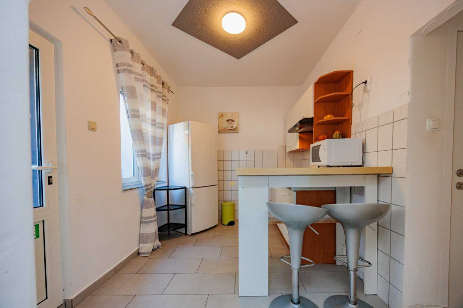 Crowonder Lucky Apartment A2 with swimming pool